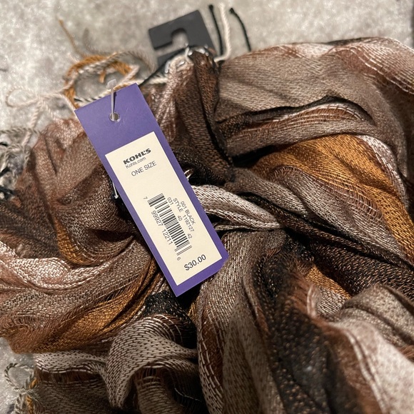 3 Assorted Scarfs - Picture 2 of 5